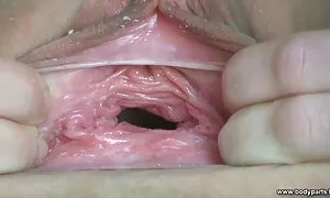 Ginekolog Charles Dera obavio je temeljit film porno nxxn pregled pacijentice Cherry Deville