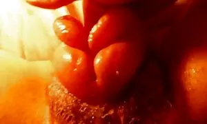Jezik se kotrljao pornoxxxfilm preko vulve sestre