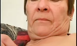 Ćelav zna film porno hd da će razbiti trans u dupe