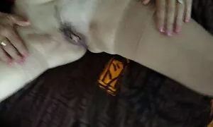 Seks na gonzo porno film masažnom stolu za zdravlje